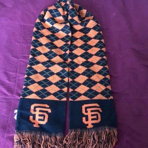 Sf giant’s scarf